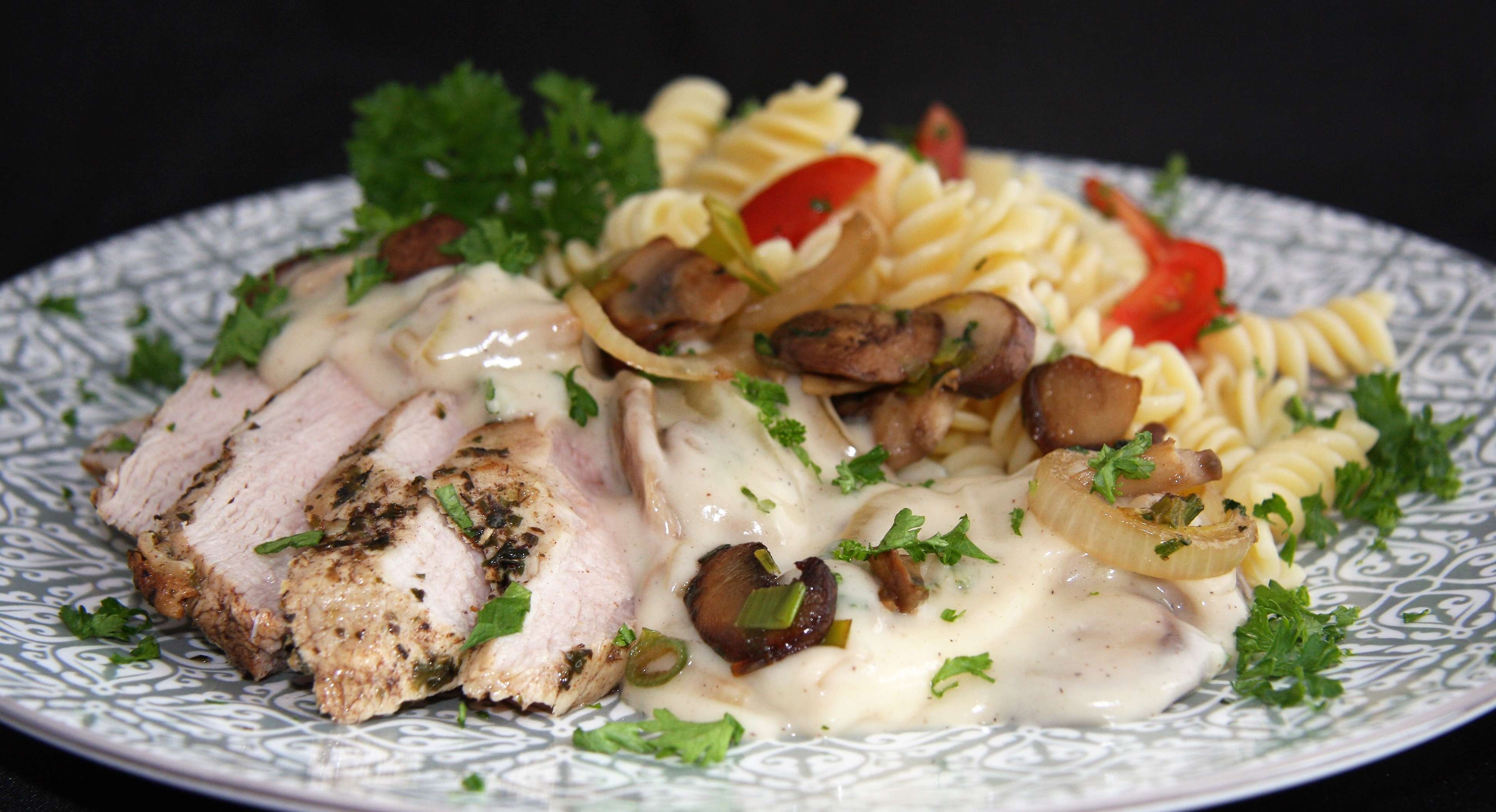 Recept: champignon-roomsaus en geschnetzeltes van kalfsvlees
