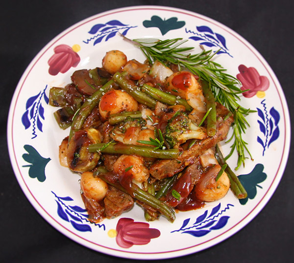 Recept: jagersaus en voorgegaard rundvlees en wokschotel in herfstkleuren